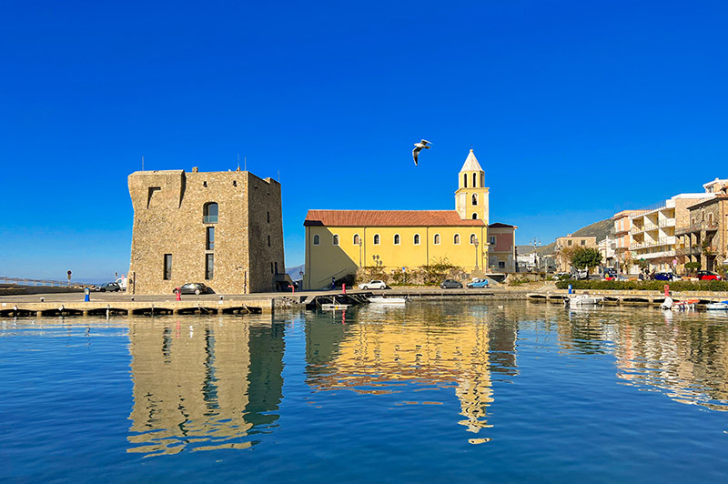 Foto di Acciaroli: le spiagge, il centro storico e i migliori alloggi per vacanze