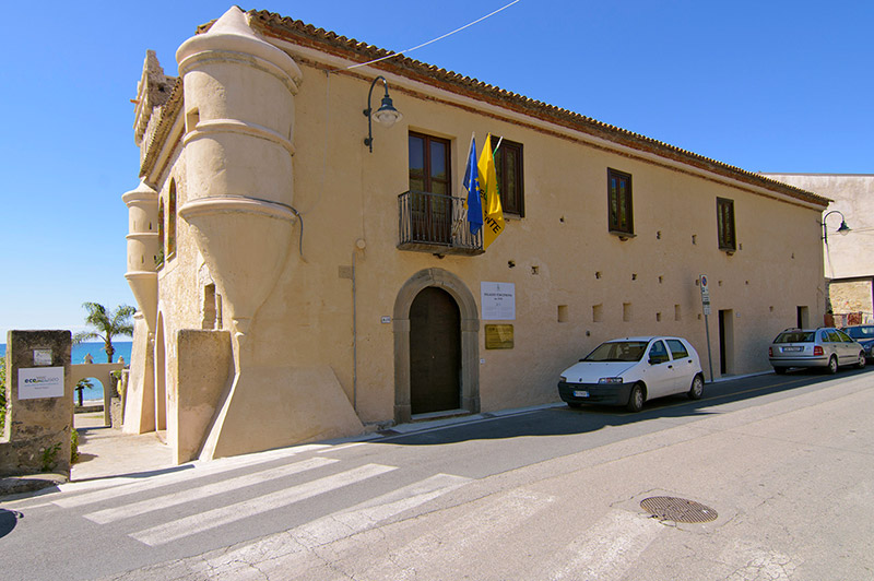 Il Palazzo Vinciprova sede del Museo della Dieta Mediterranea